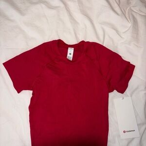 lululemon Cropped Red shirt